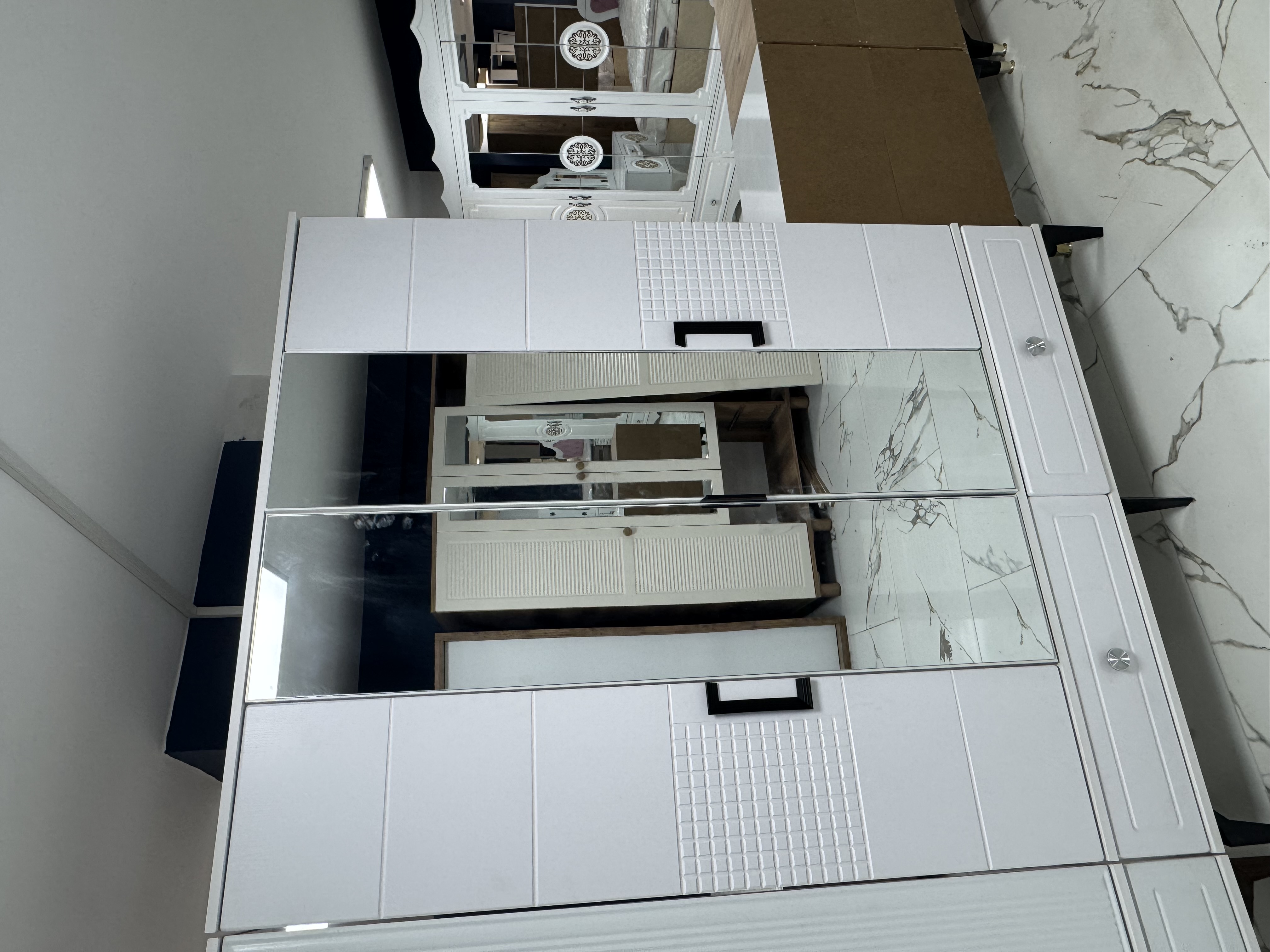 4 KAPAKLI MDF GARDROPLAR - KAMPANYALI TEŞHİR ÜRÜNLERİ