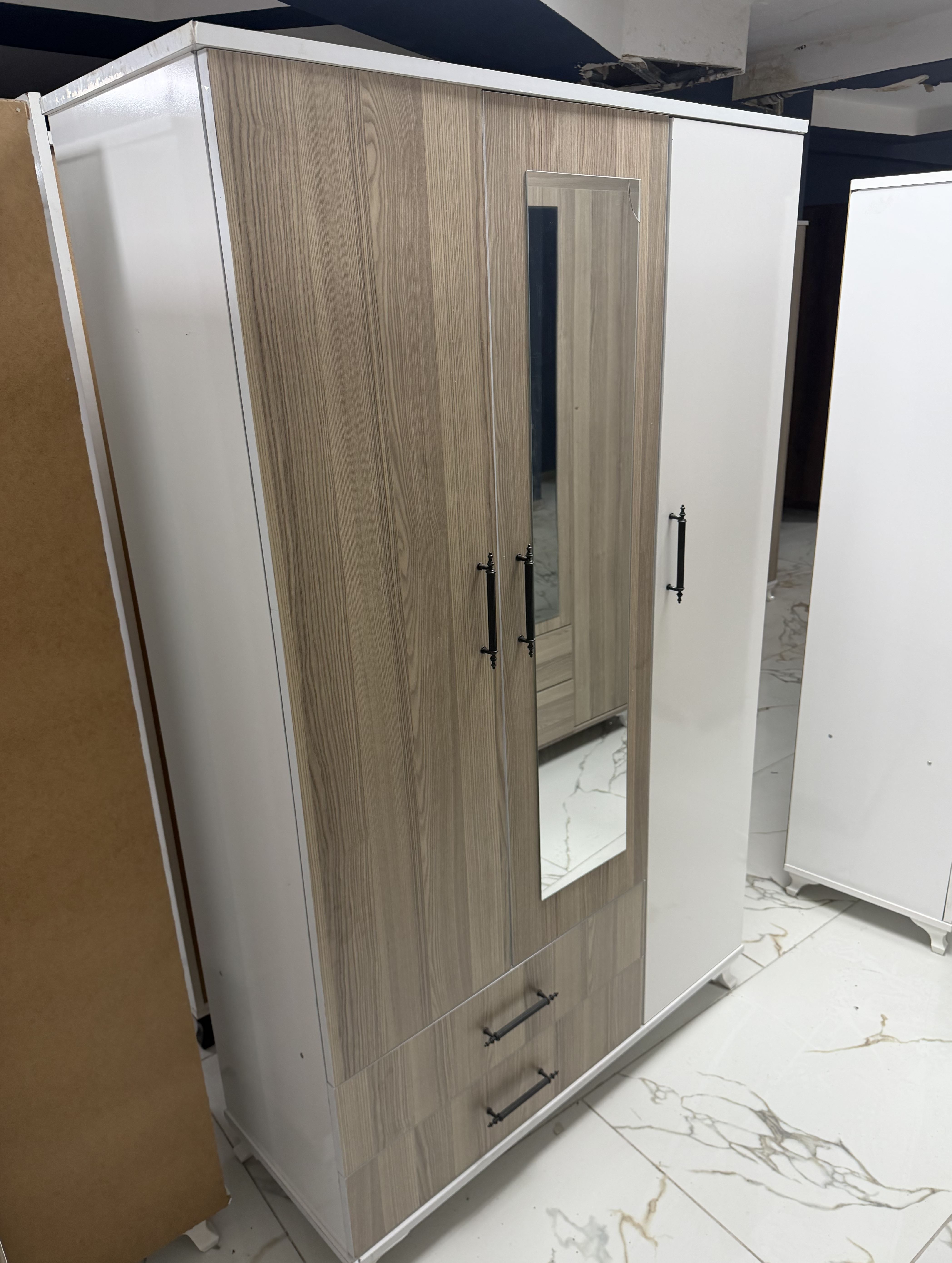 SEDEF 3 KAPAKLI GARDROP