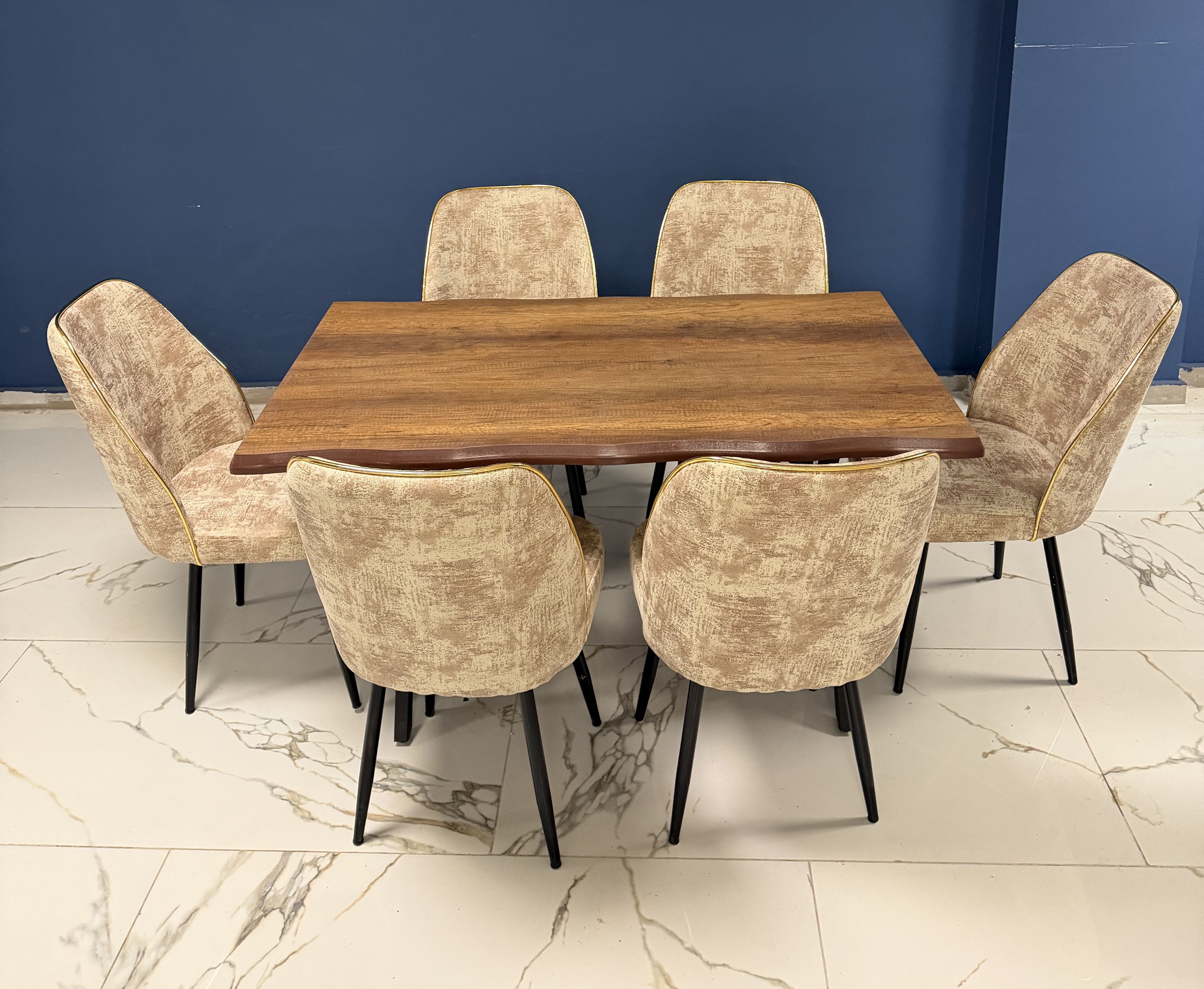 LORA MDF YEMEK MASASI TAKIMI